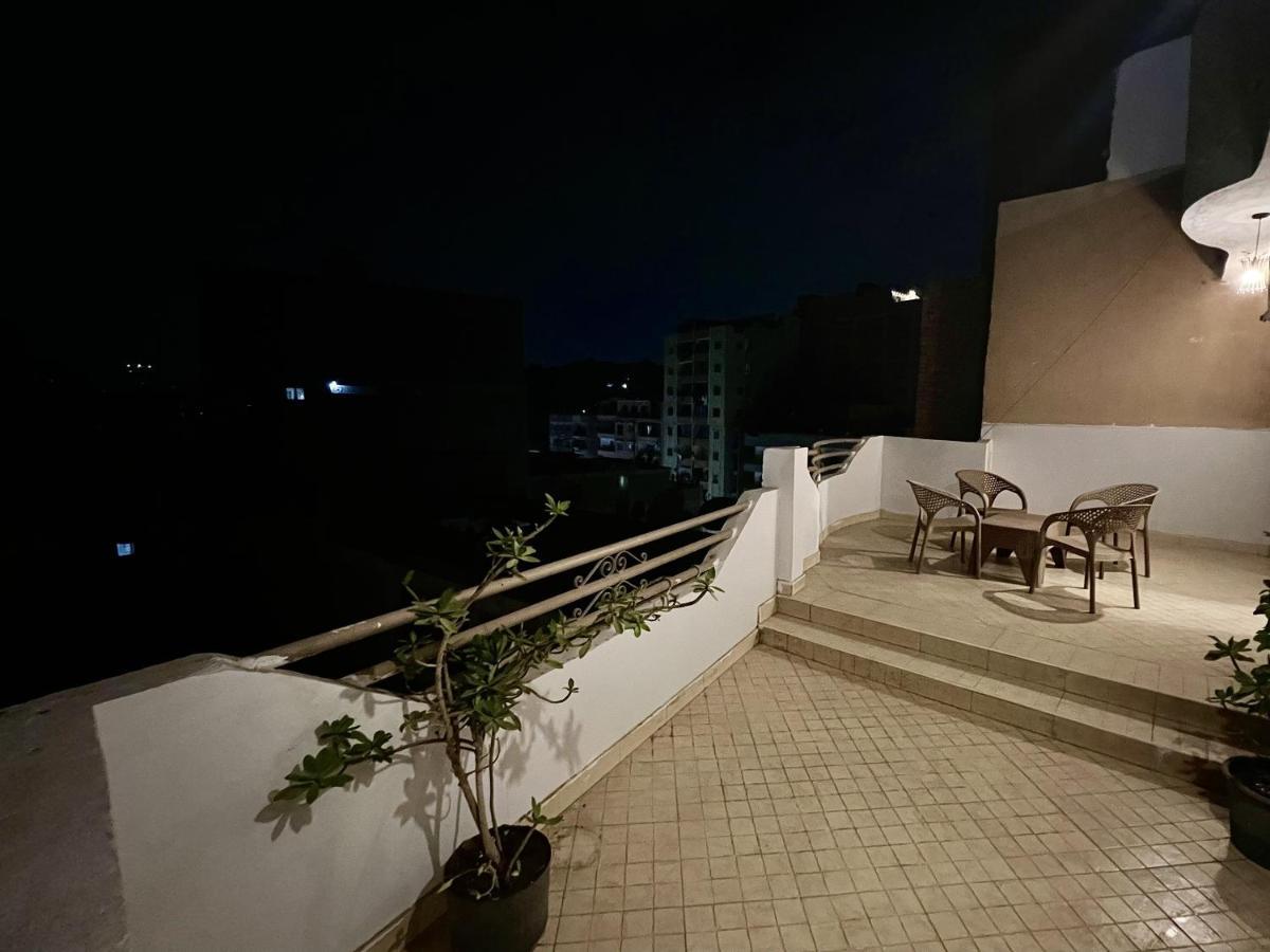 Near The Pyramids Inn Nazlet el-Sisi Exterior photo